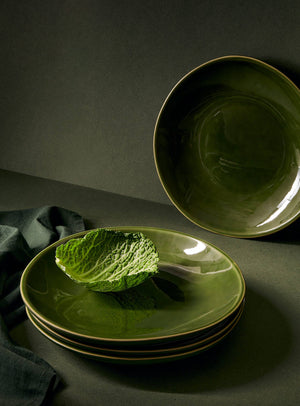 Handmade Stoneware Dinner Plate | Dadasi 10.2": Matte Black GHARYAN Stoneware & Olive Wood Tableware