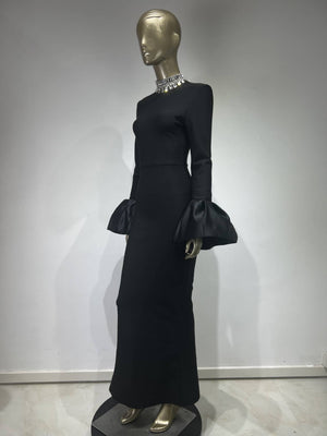 DR073 Diamond Sophisticated Flare-Cuff Black Gown: Black / English / M Productseeker