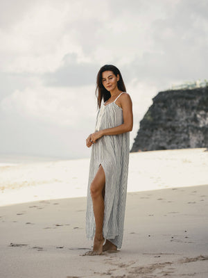 Breeze Beach Dress - Black Stripes: Black Stripes / One Size The Handloom