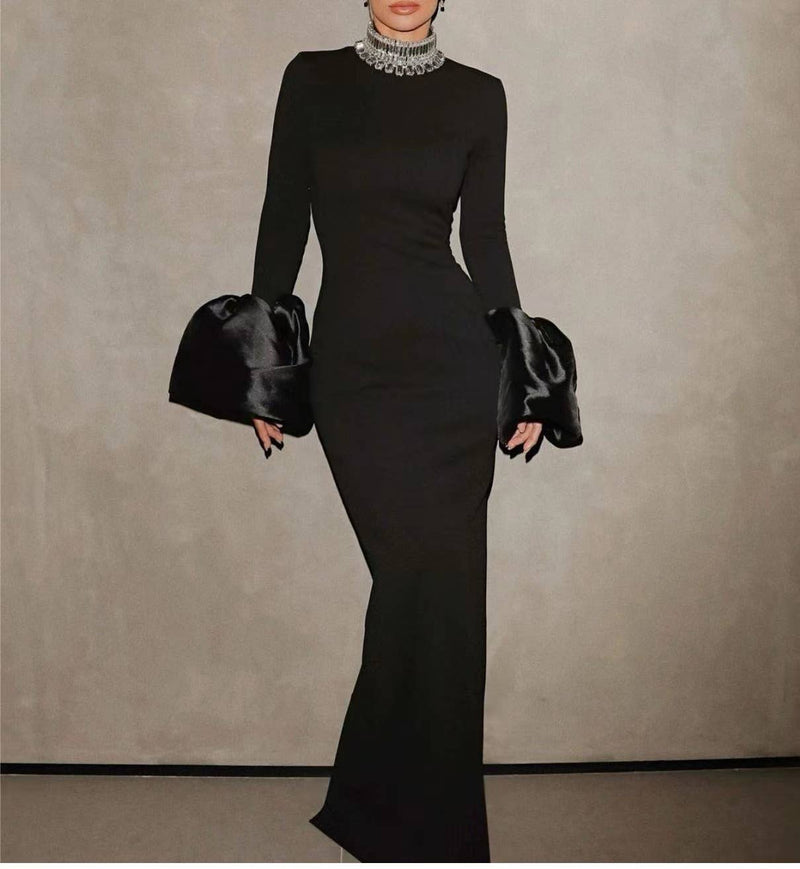 DR073 Diamond Sophisticated Flare-Cuff Black Gown: Black / English / M Productseeker