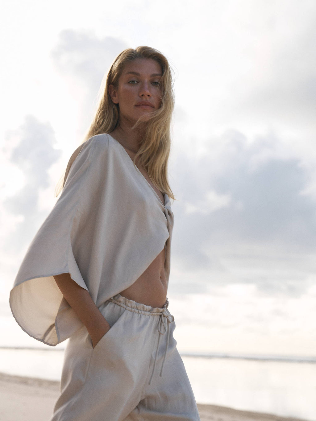 Lucid Knot Top - Sand: Sand / One Size The Handloom